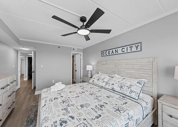 Holiday home Spectacular Oceanfront Penthouse - Unit 1204