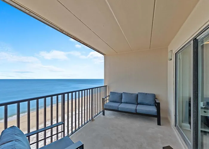 Spectacular Oceanfront Penthouse - Unit 1204 *