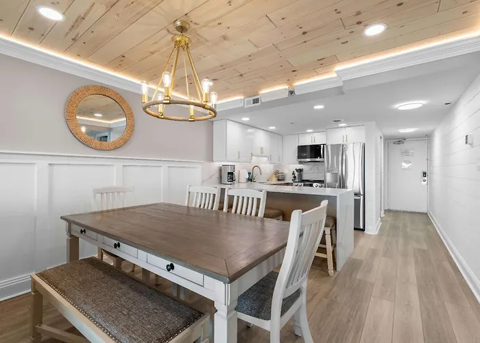 Spectacular Oceanfront Penthouse - Unit 1204 Holiday home *