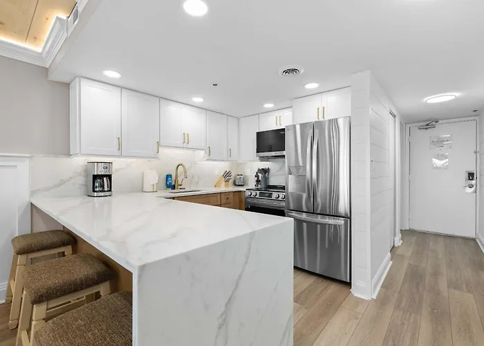 Holiday home Spectacular Oceanfront Penthouse - Unit 1204 *