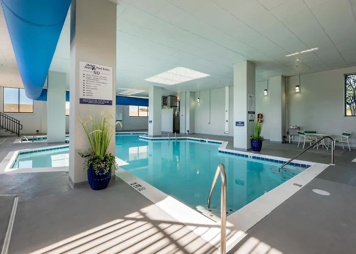 Spectacular Oceanfront Penthouse - Unit 1204 *
